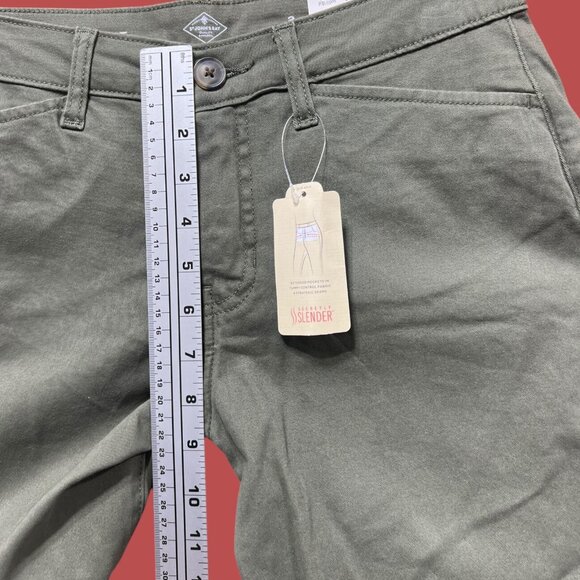 St. John's Bay - Women's Mid-Rise Secretly Slender 7" Inseam Chino Short - 2 - Picture 5 of 12